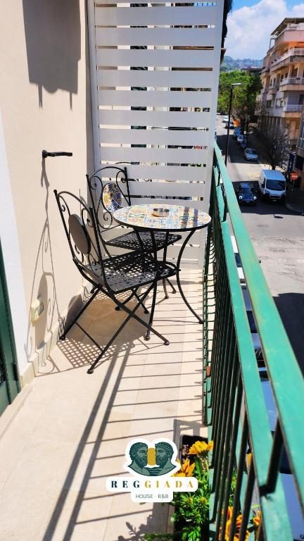 Balcone privato con vista sulla via - Reggio Calabria
