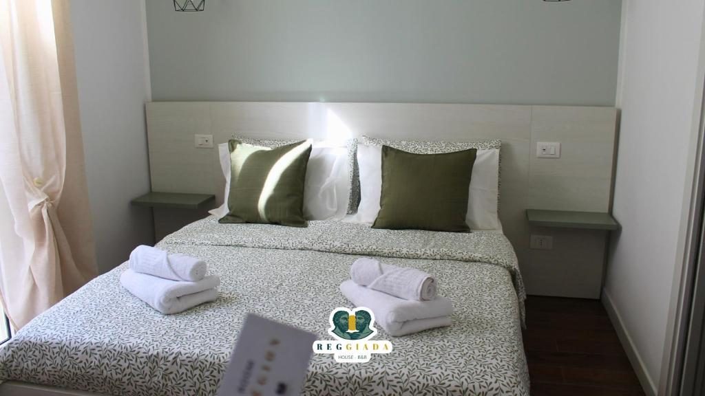 Camera King con Balcone: letto king size - Reggiada House B&B Reggio Calabria